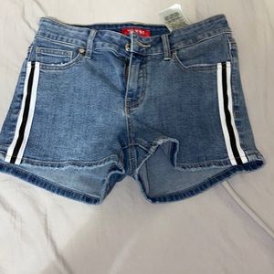 guess shorts